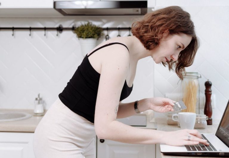 pexels-thirdman-6237995-1024x1024